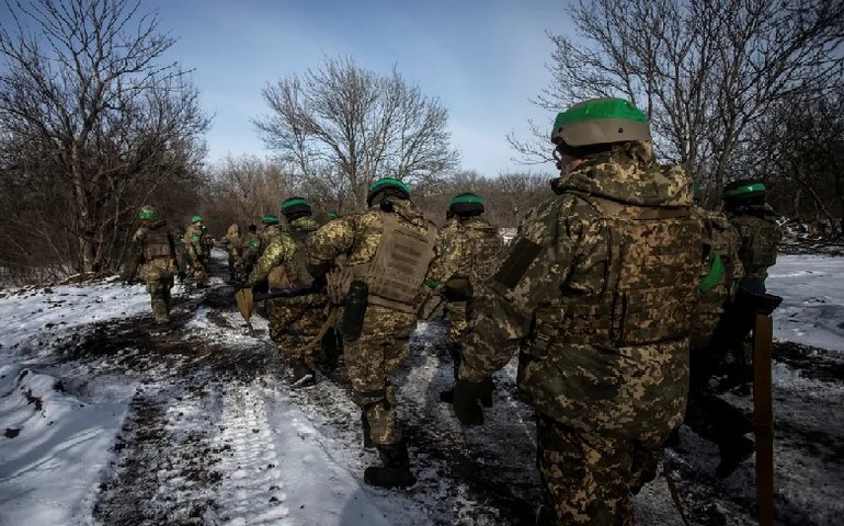 Soldados ucranianos enfrentam grupo russo Wagner na cidade estratégica de Bakhmut