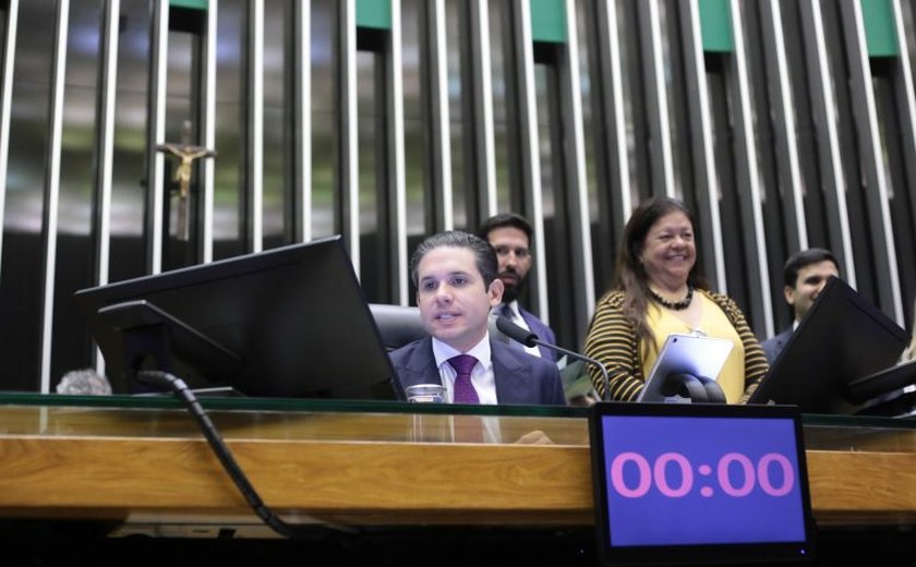 “Vamos blindar a infância”, diz Motta sobre projeto que protege crianças em ambiente digital