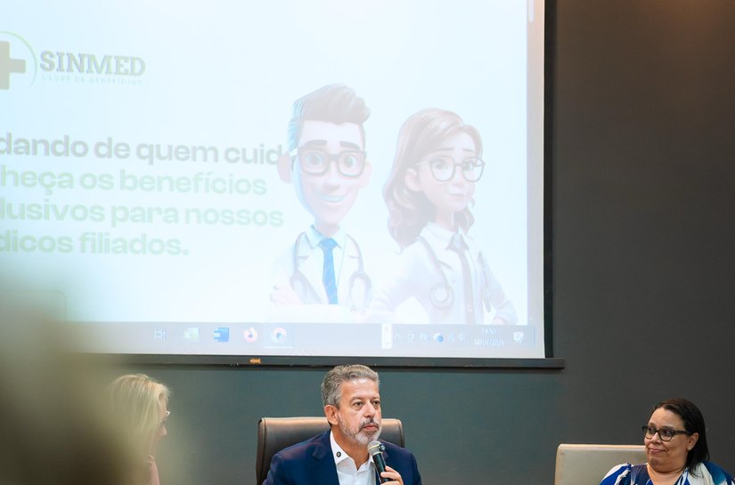 Arthur Lira dialoga com médicos no Sinmed/AL e reafirma compromisso com a categoria profissional e com a saúde de Alagoas