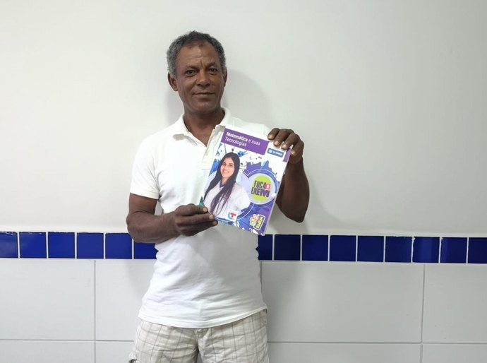 Após 30 anos longe da escola, estudante da EJA conquista vaga em Engenharia Civil na Ufal