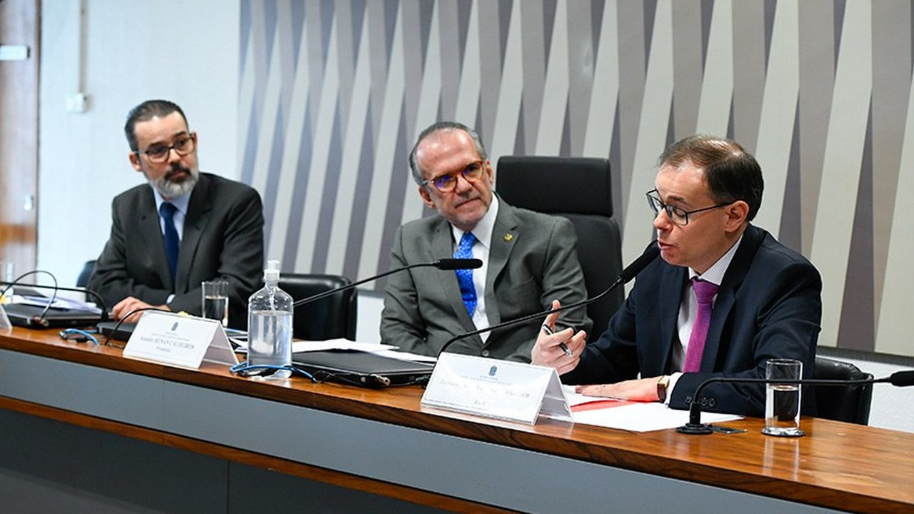 Rodrigo Gabsch é aprovado na CRE para a embaixada no Kuwait