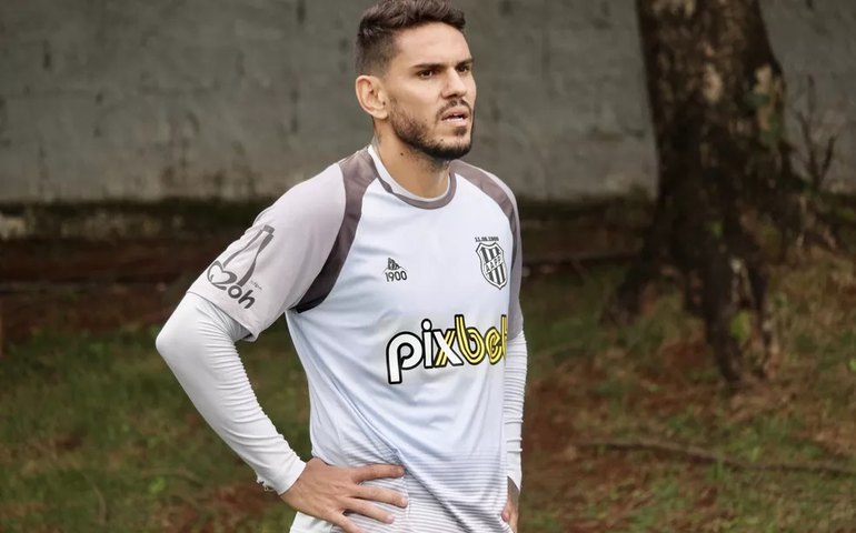 Ponte Preta anuncia dispensas do experiente zagueiro Fabrício e do meia Dodô