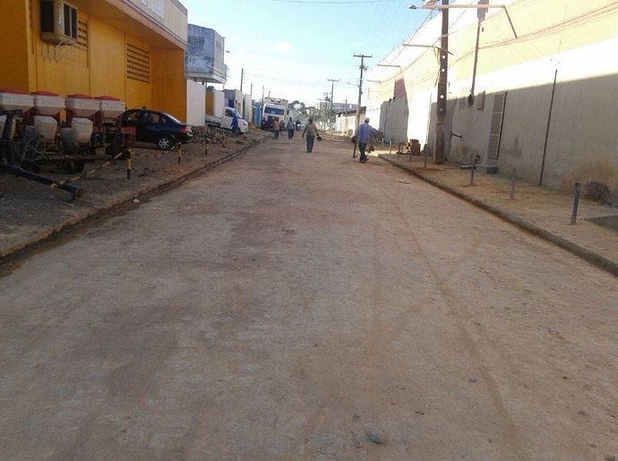 Prefeitura mantém liberação de ruas e desobstrução de bueiros na zona rural de Arapiraca