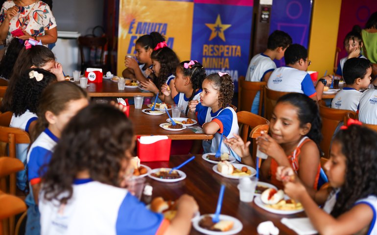 Estudantes de escolas municipais vão participar da Semana da Criança Abrasel