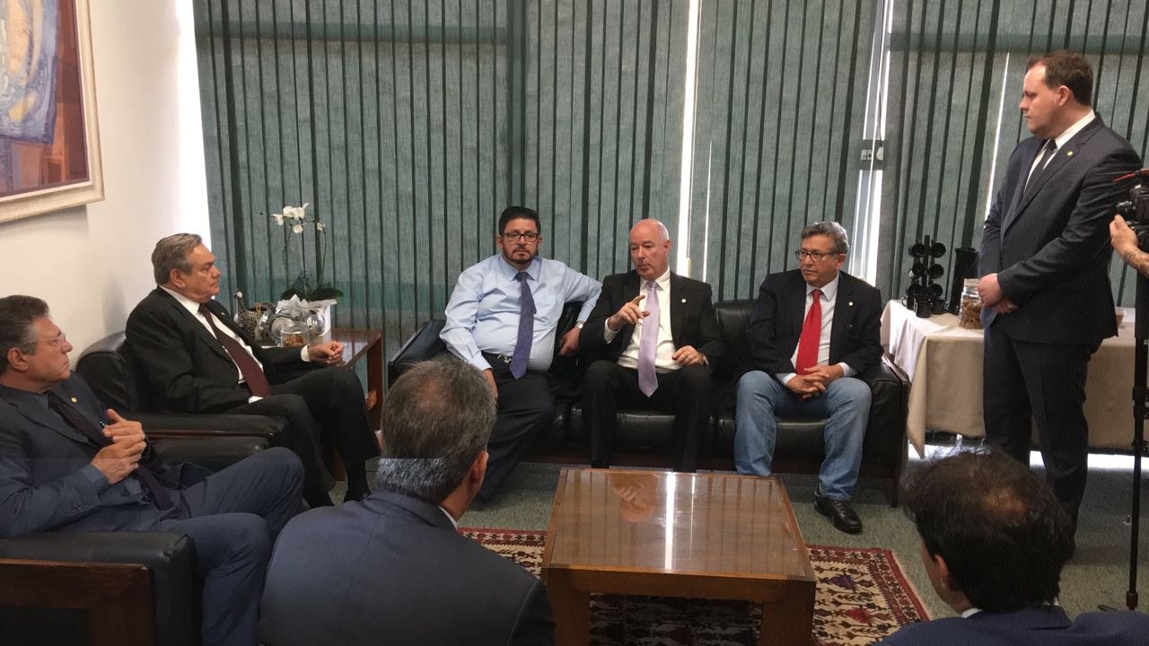 CNM mobiliza deputados e senadores contra o veto ao Encontro de Contas