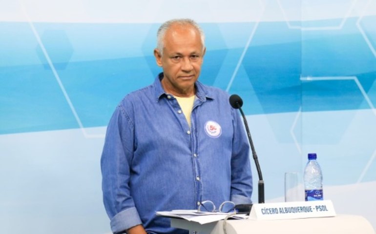 Professor Cícero Albuquerque sai vitorioso de debate ao propor soluções para Alagoas