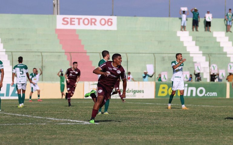 Ferroviária-SP segura 1 a 1 com Sousa-PB e conquista acesso à Série C