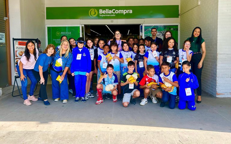 Procon Maceió promove ação com alunos de escola municipal