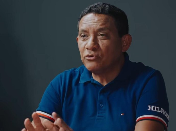 'Filho da Verdureira': Júlio Cezar aposta em origens simples e trabalho prestado para conquistar Alagoas