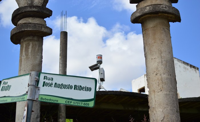 Equipamento usado para monitorar tremores no bairro do Pinheiro
