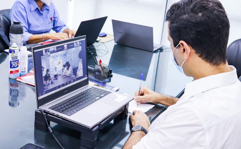 Presidente da AMA destaca ranking de Alagoas entre os que mais aplicaram vacinas recebidas 