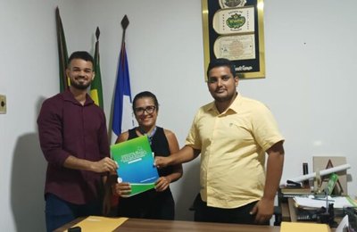 Prefeitura de Japaratinga firma convênio com CIEE para oferta de estágio