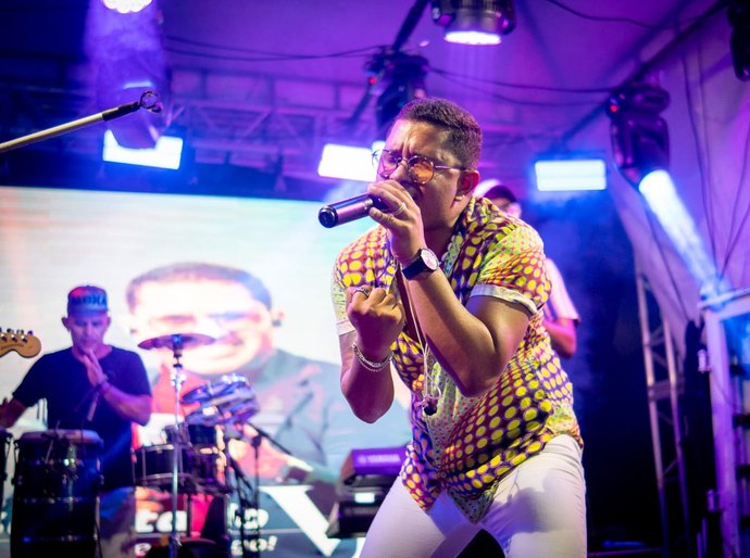 Seresta do VH: Artista grava audiovisual em Paripueira