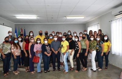 Gestores de Santana do Ipanema participam de reunião com secretários de Educação e Governo