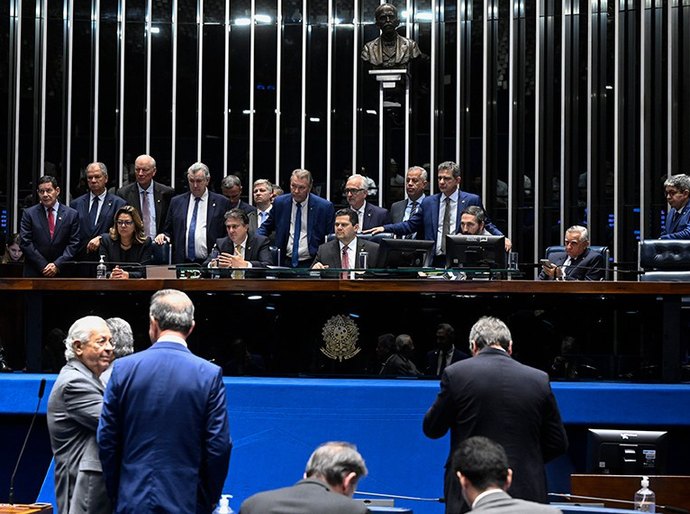 Com relatoria do senador Renan, Senado aprova renegociação de dívidas do agro