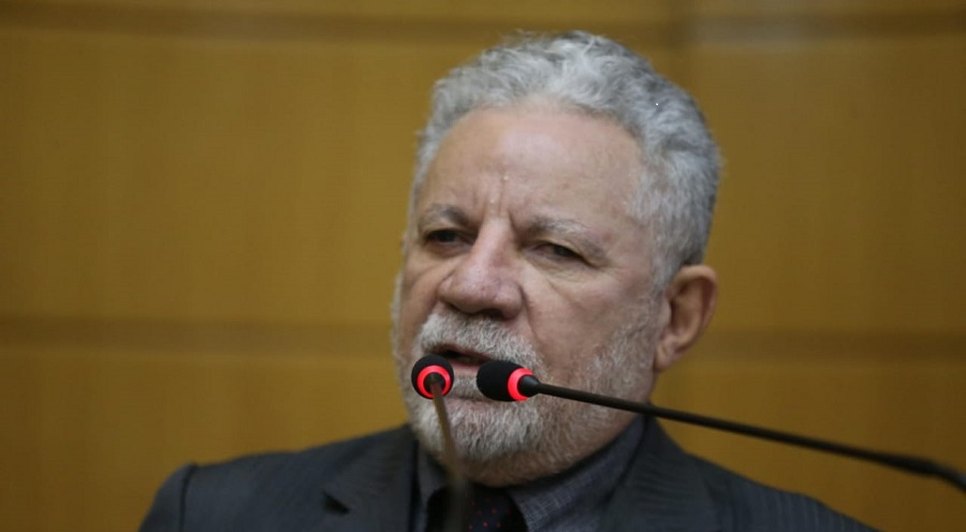 Deputado Francisco Gualberto / Foto: César de Oliveira