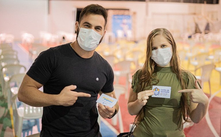 Arapiraquenses com 24 anos ou mais podem se vacinar contra a Covid-19 neste final de semana