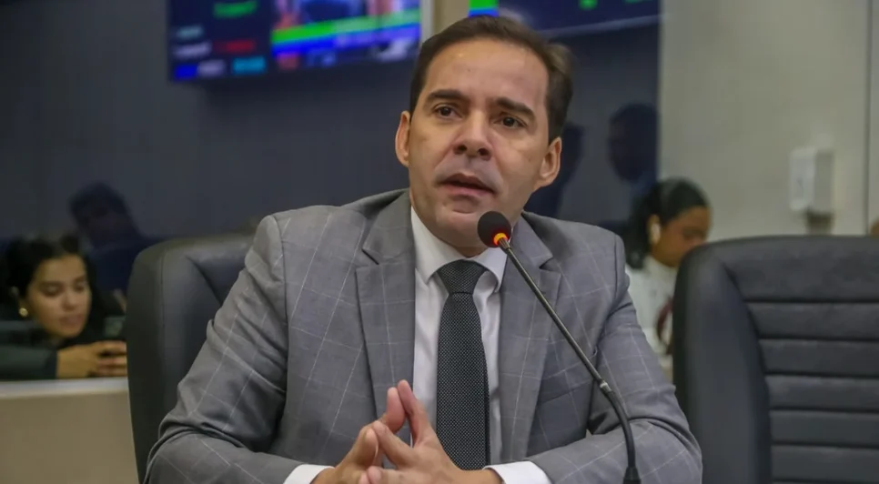 Kelmann solicita ao Executivo aparelhos resistentes à maresia para garantir mais durabilidade e segurança aos frequentadores