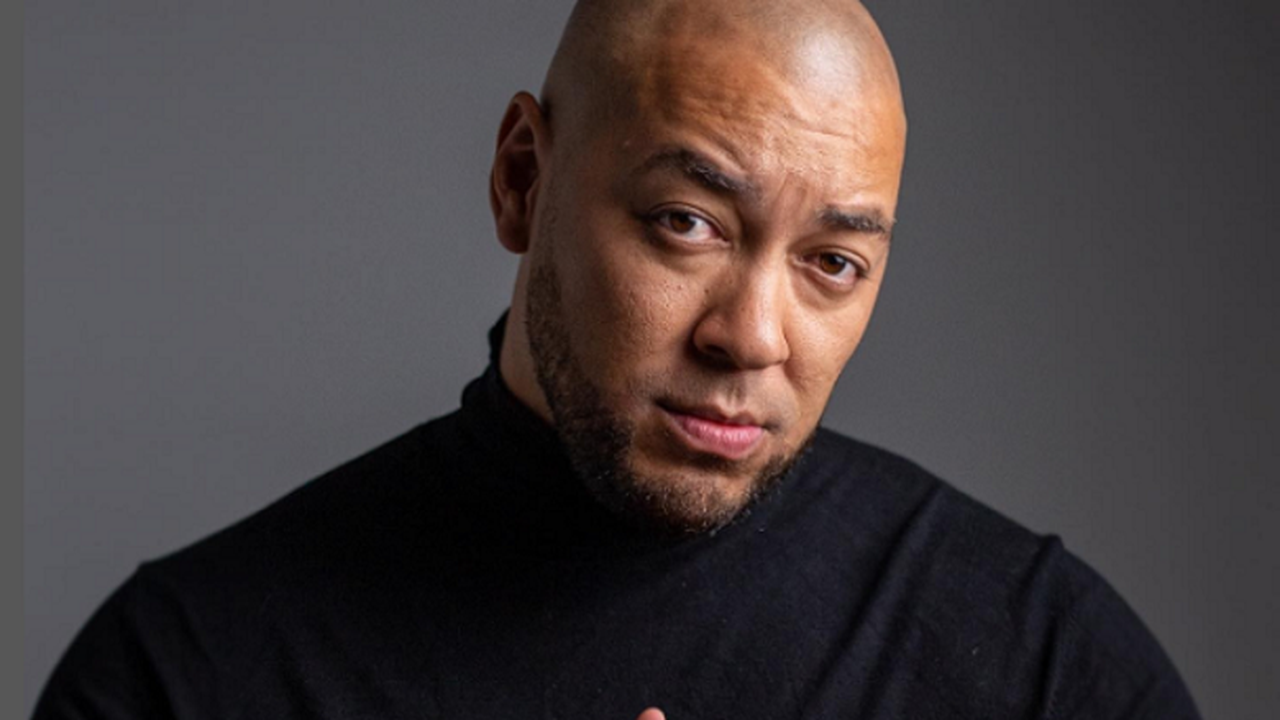 Em EP, Toni Carfi relê sucessos da música gospel