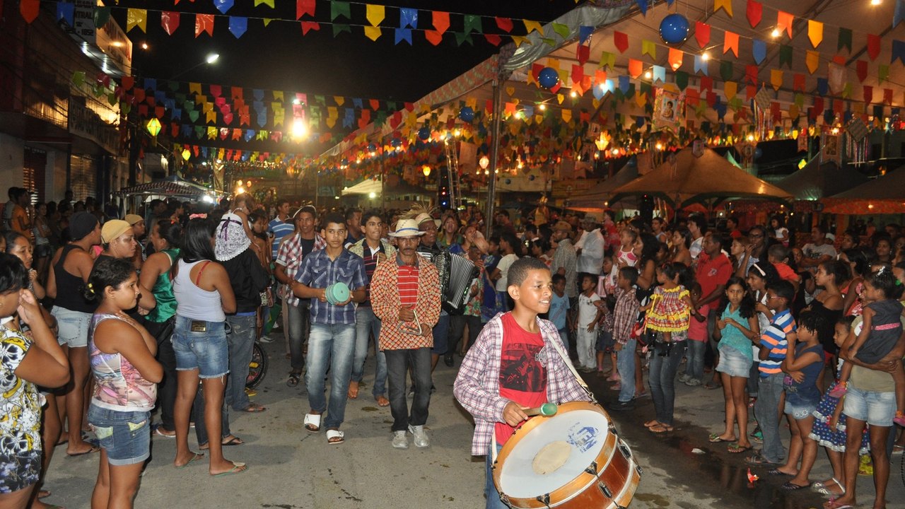 Matriz consagra festejo junino valorizando artistas da casa