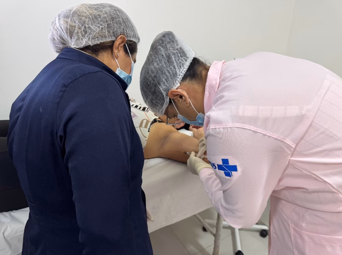 Governo de Alagoas e Prefeitura de Penedo capacitam enfermeiras para aplicação de anticoncepcional mais seguro no Centro de Saúde da Mulher