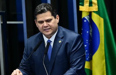 Congresso não admite ingerência em Poderes do Brasil, diz Alcolumbre