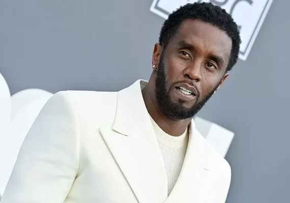 Rádios brasileiras proíbem música do rapper Diddy após acusações de escândalos sexuais