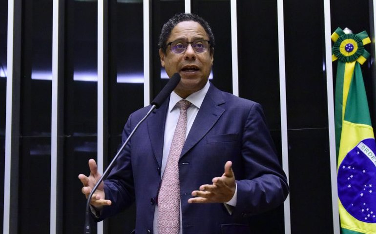 Deputados criticam ofensiva de empresas de tecnologia contra o Projeto de Lei das Fake News