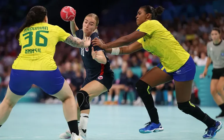 Brasil perde da Noruega no handebol feminino e se despede nas quartas de final na Olimpíada