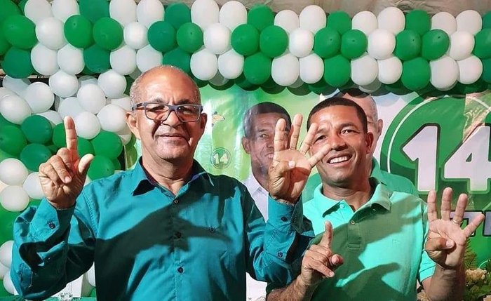 Déo e Jal protocolam na prefeitura pedido de abertura para transição