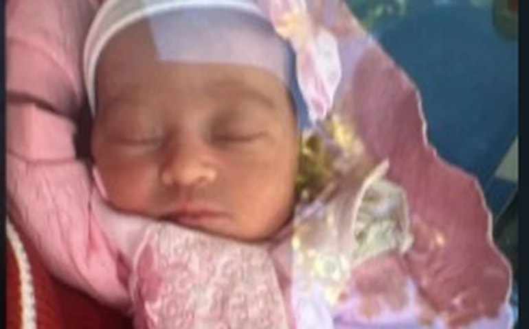 Mãe revela à polícia que matou a bebê por asfixia, porque ela chorava muito