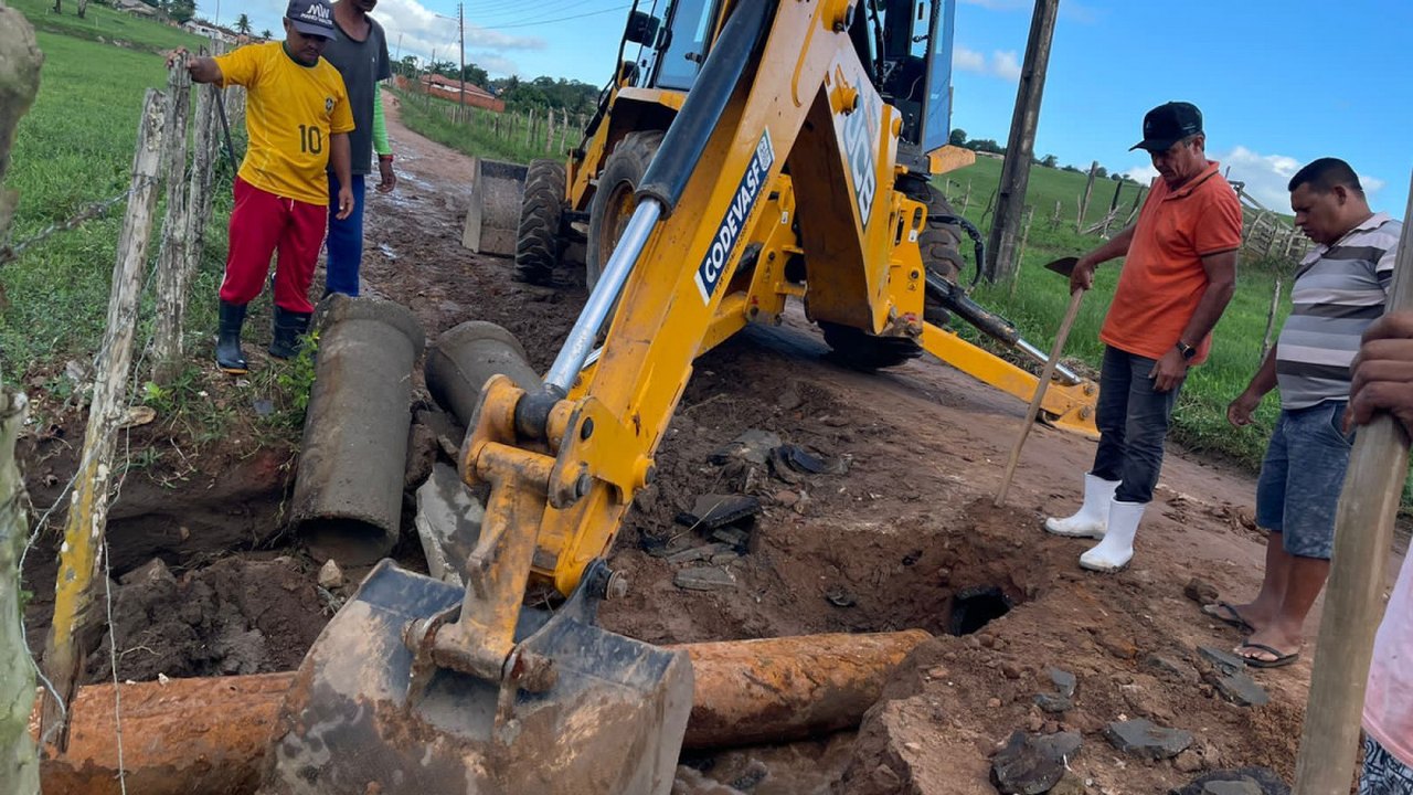 Prefeitura de Anadia recupera estradas da zona rural afetadas pelas chuvas
