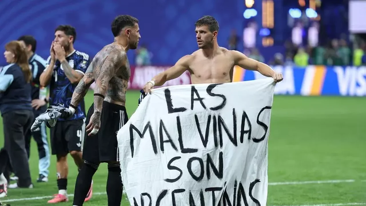 Reino Unido pede que Fifa investigue Argentina por faixa sobre Malvinas