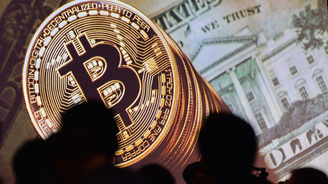 Bitcoin sobe 20% e criptomoedas se recuperam após Trump anunciar lista de tokens de reserva