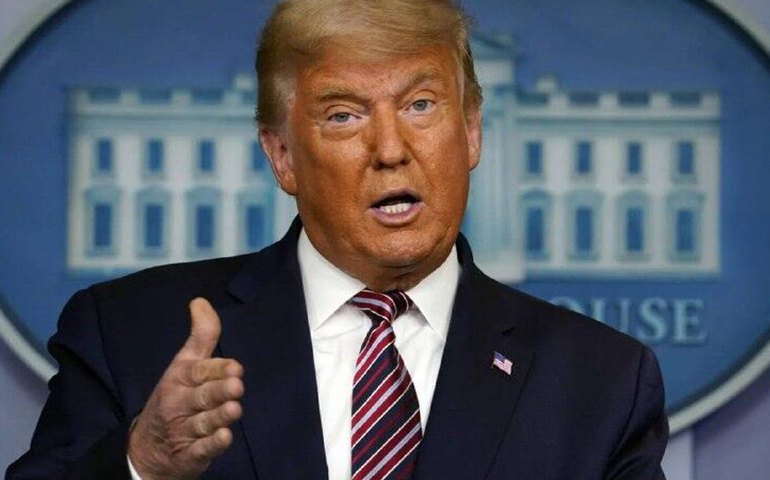 Trump promete manter bombardeios contra costa do Irã e pede apoio internacional