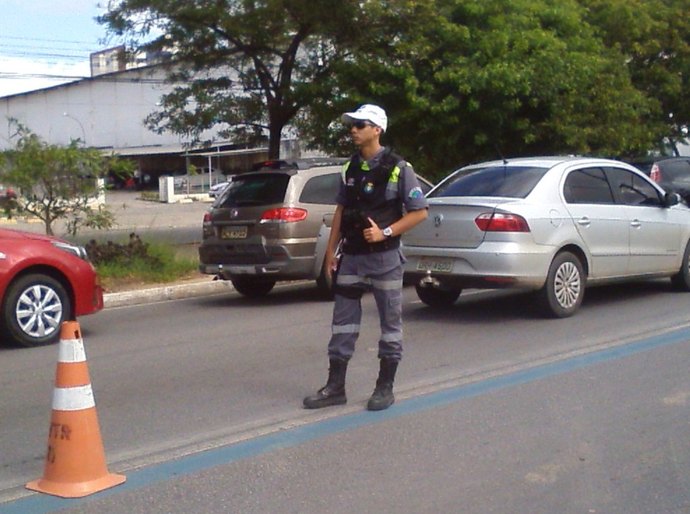 SMTT auxilia trânsito durante eventos do final de semana em Maceió