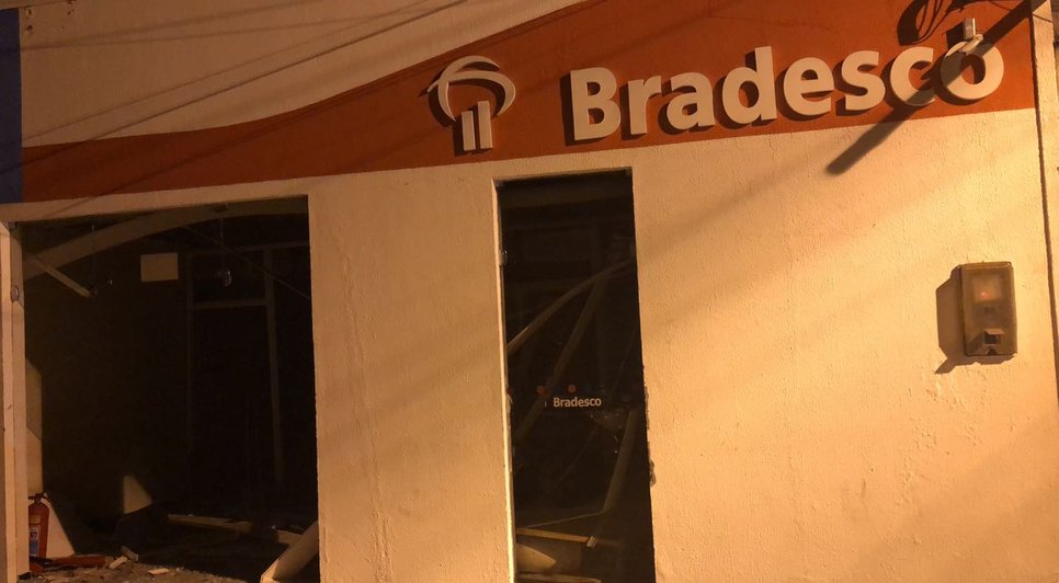 agencia bancária explosão