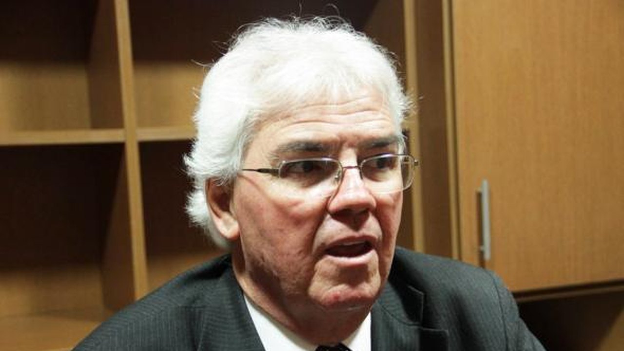 Sérgio Jucá ajuíza denúncia contra prefeito de São Luiz do Quintude