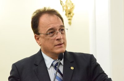 Galba Novaes apresenta projeto que 'bonifica' profissionais da Saúde no enfrentamento à Covid-19 