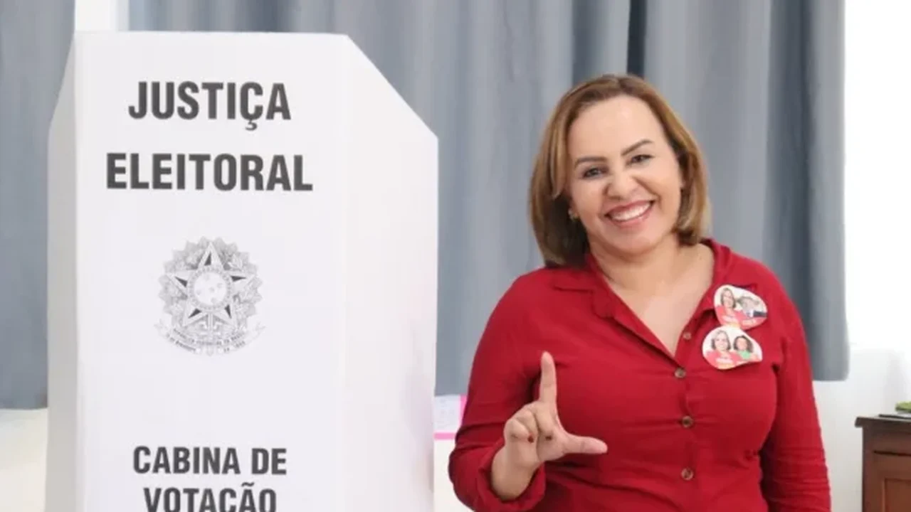 Vereadora do PT é agredida durante carreata pró-Lula em Minas Gerais