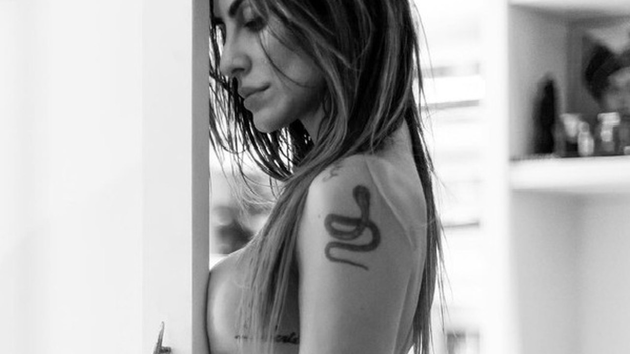 Cleo Pires posa de topless em ensaio sem Photoshop