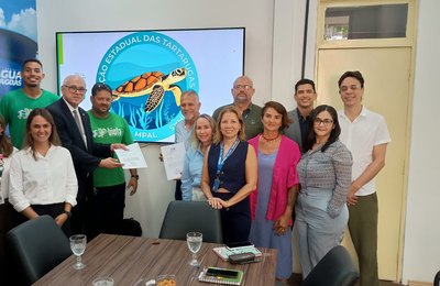 MPAL e instituições de defesa ambiental entregam Plano de Ação para Conservação das Tartarugas Marinhas à Semarh