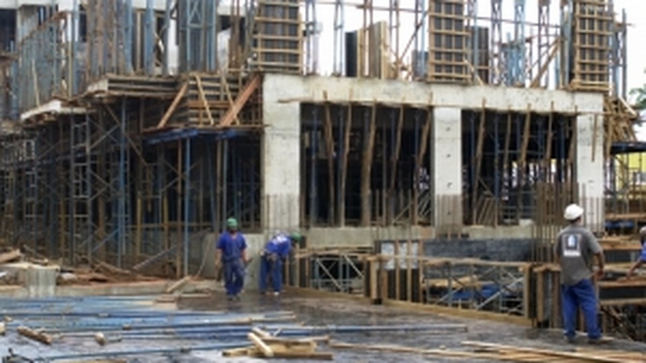Mão de obra mais cara influencia variação do custo da construção civil