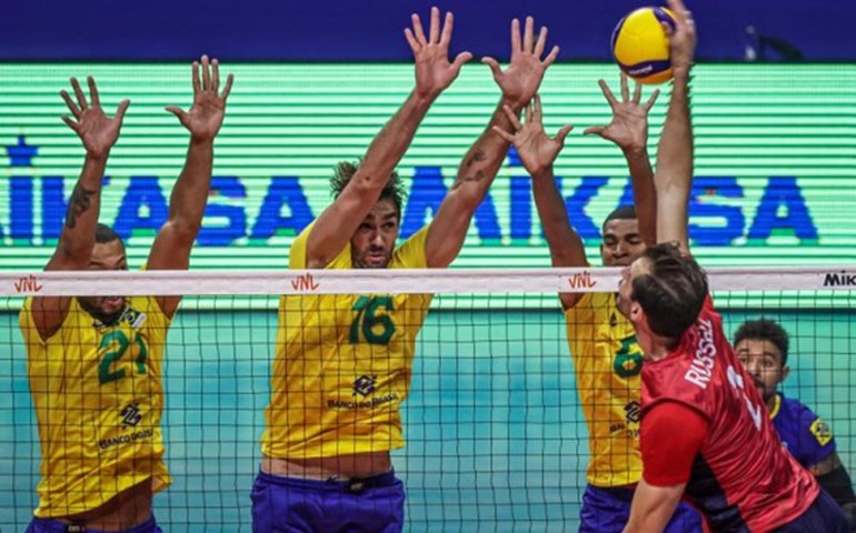 Brasil leva 3 a 0 em derrota inédita para China e se complica na Liga das Nações