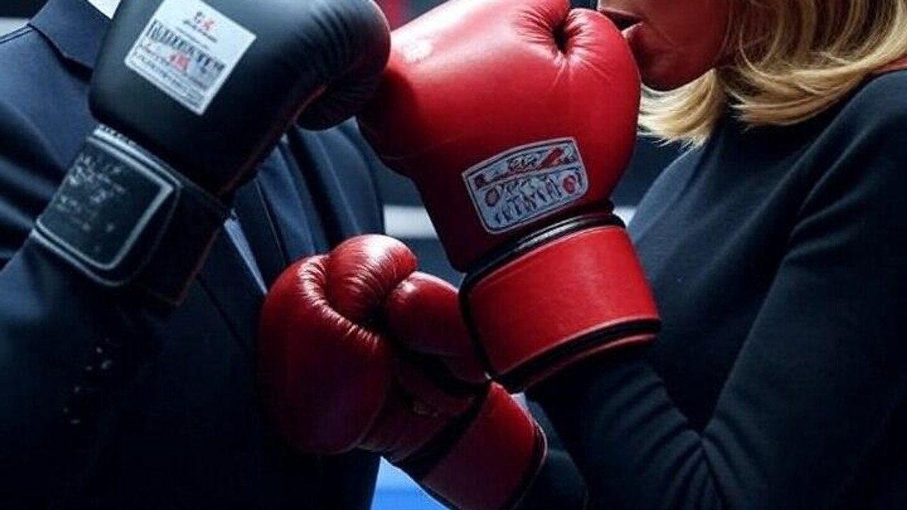 Romance à francesa: comitiva de Macron justifica soco no rosto