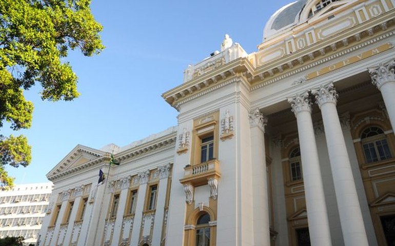 Juiz fuzilado em Jaboatão prezava liberdade de expressão; Barroso condena 'covarde assassinato'