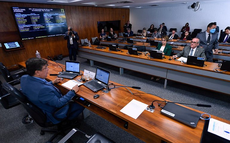 CCT simplifica importação de materiais para pesquisa científica