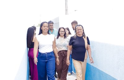 Prefeita Tia Júlia realiza visita técnica às obras de manutenção na Escola Rosinha Pimentel