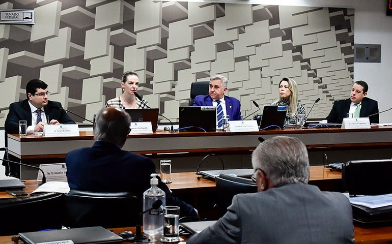 Reforma tributária: comércio e serviços apontam perda de competitividade e alta de preços