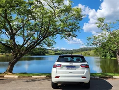 Jeep Compass se reorganiza e mantém disputa direta no segmento de SUVs médios - Sérgio Dias (13).jpeg 